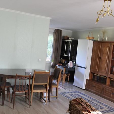 דירות Tserovani Nunuka House מראה חיצוני תמונה
