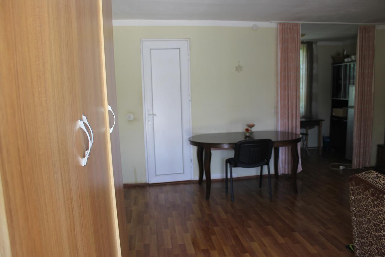 דירות Tserovani Nunuka House מראה חיצוני תמונה